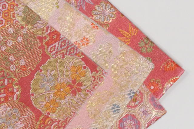 茶道だけじゃない！日常をお洒落にする「古帛紗」の使い方 | 花の日本刺繍